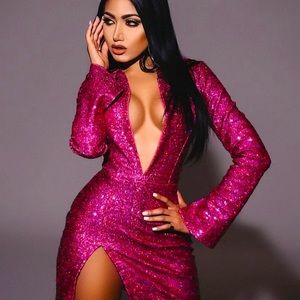@BrittanyDeshields sequin Barbie dress. Sz med.